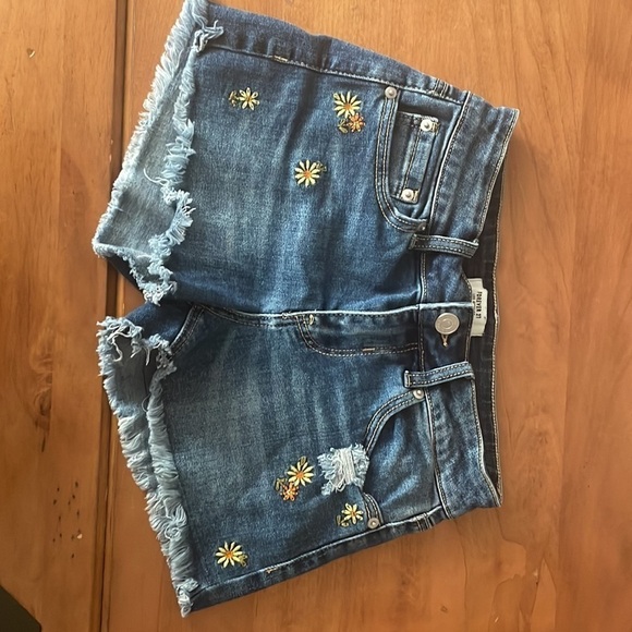 Forever 21 Denim Shorts Size 26 - Picture 2 of 10